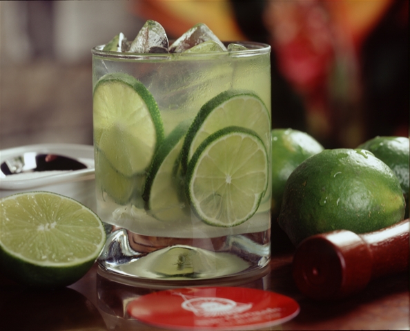 Happy Hour: Caipirinha Happy Hour: Caipirinha